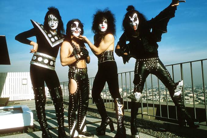 A REMARKABLE DAY: Kiss’s “Alive!” Marks 49 Years as a Landmark in Rock History…