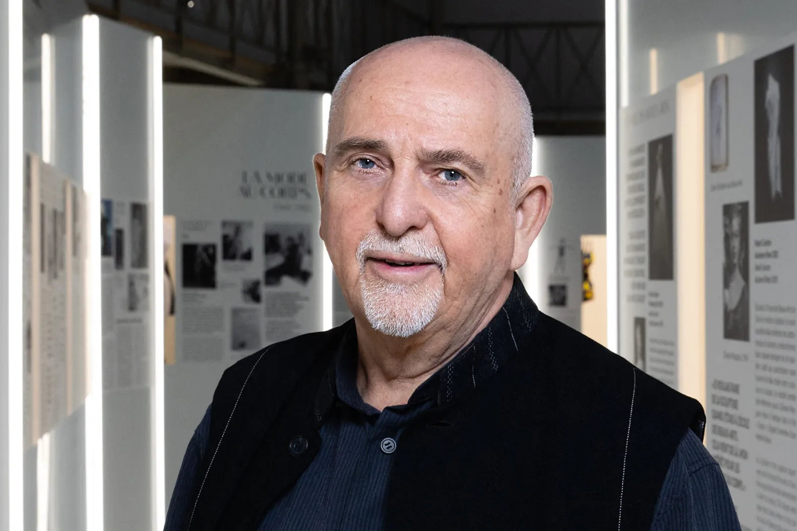 Onze geliefde Peter Gabriel staat voor een vreselijke ziekte: fans verenigen zich rond de muzieklegende….