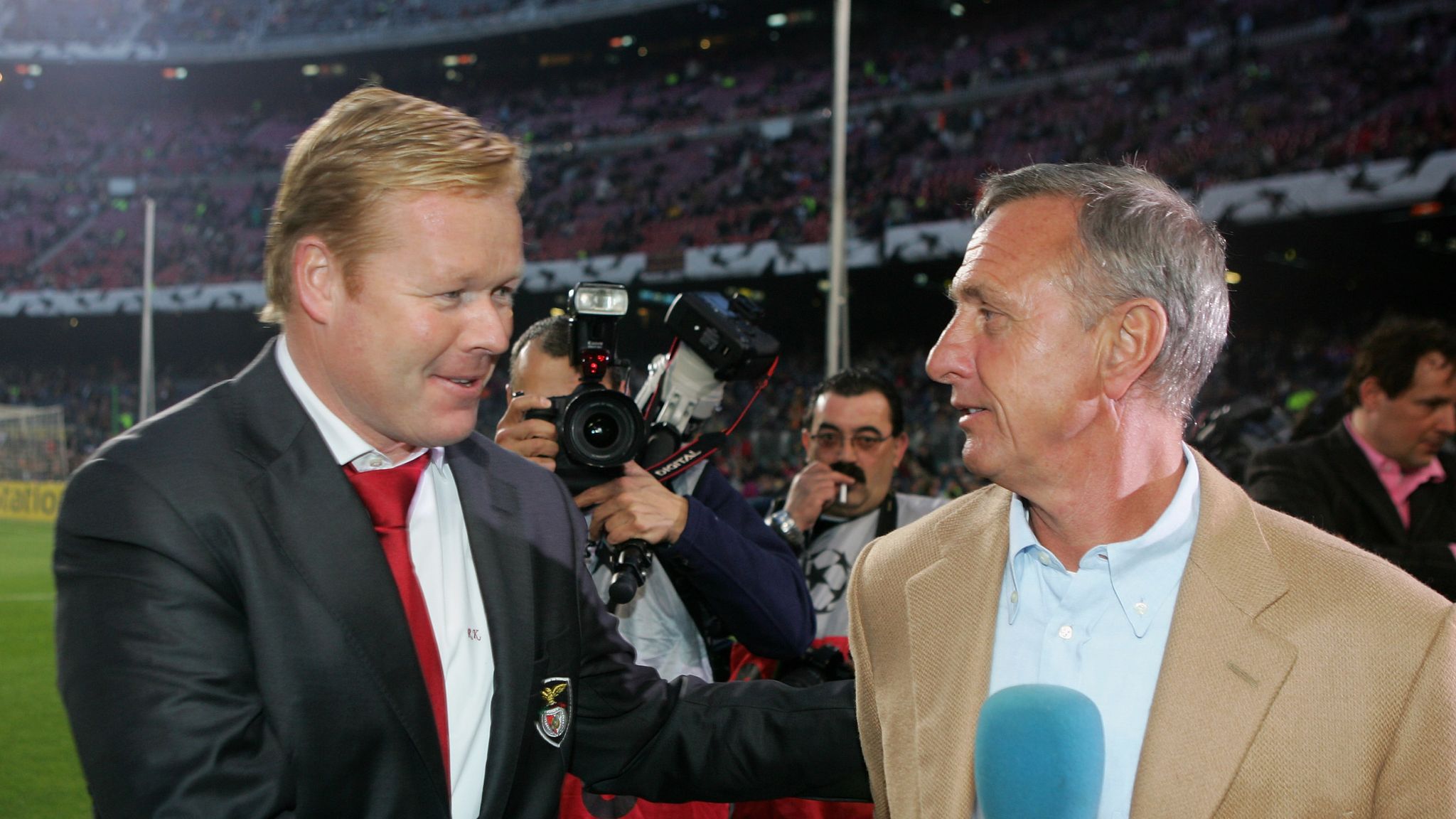 Nieuws: Van visie tot overwinning: hoe Johan Cruyff’s tactische genie Ronald Koeman’s…