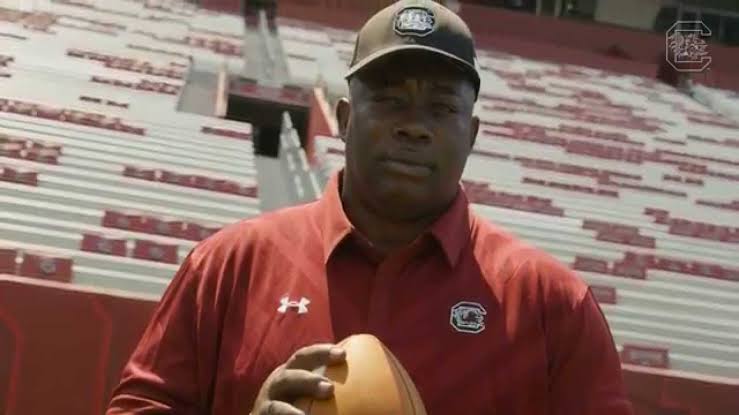 Heartbreaking Loss: Remembering George Rogers, the South Carolina Gamecock Legend…