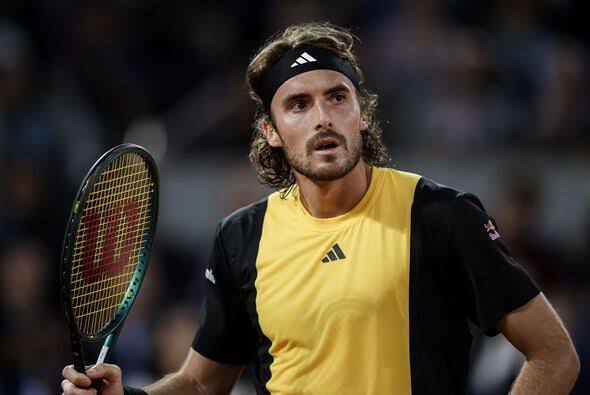 Stefanos Tsitsipas Announces Contract Cancellation with Major Sponsor: A New Chapter in His Career..