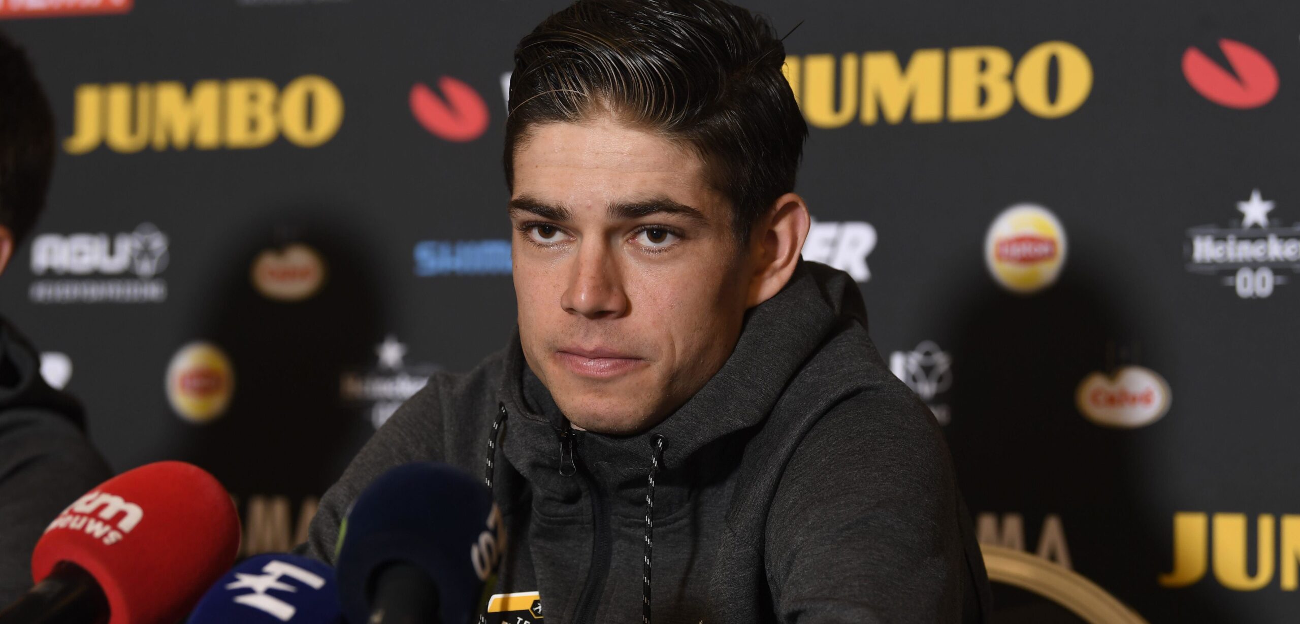 Ik voel me positief: Van Aerts weg naar herstel en spannend contract in…I’m Feeling Positive: Van Aert’s Path to Recovery and Exciting Contract In…