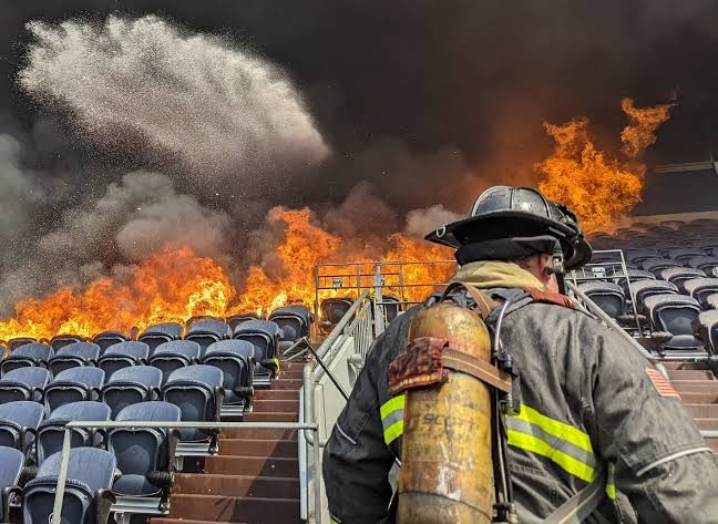 Breaking News: Devastating Fire Destroys Oklahoma Sooners Stadium, Claims Lives…