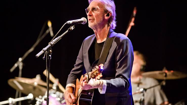 Tragic Loss: Mike Rutherford, Founding Member of Genesis, Dies at 73, Leaving Fans in Mourning…