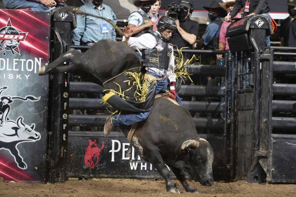 Heartbreak in the Arena: Bull Rider’s Untimely Passing Shocks Community…