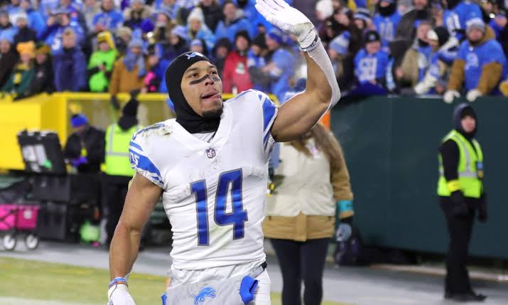 Detroit Lions’ Star WR Amon-Ra St. Brown Chooses to Play Through Injury, Vows to Help Team’s Playoff Push…