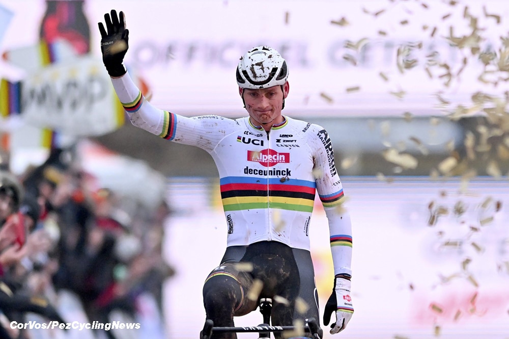 VAN DER POEL SLAAT WEER TOE: De Dominante Kracht in…