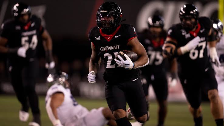 Cincinnati Bearcats’ Late Surge Comes Up Short Against TCU Horned Frogs due to…Read More…